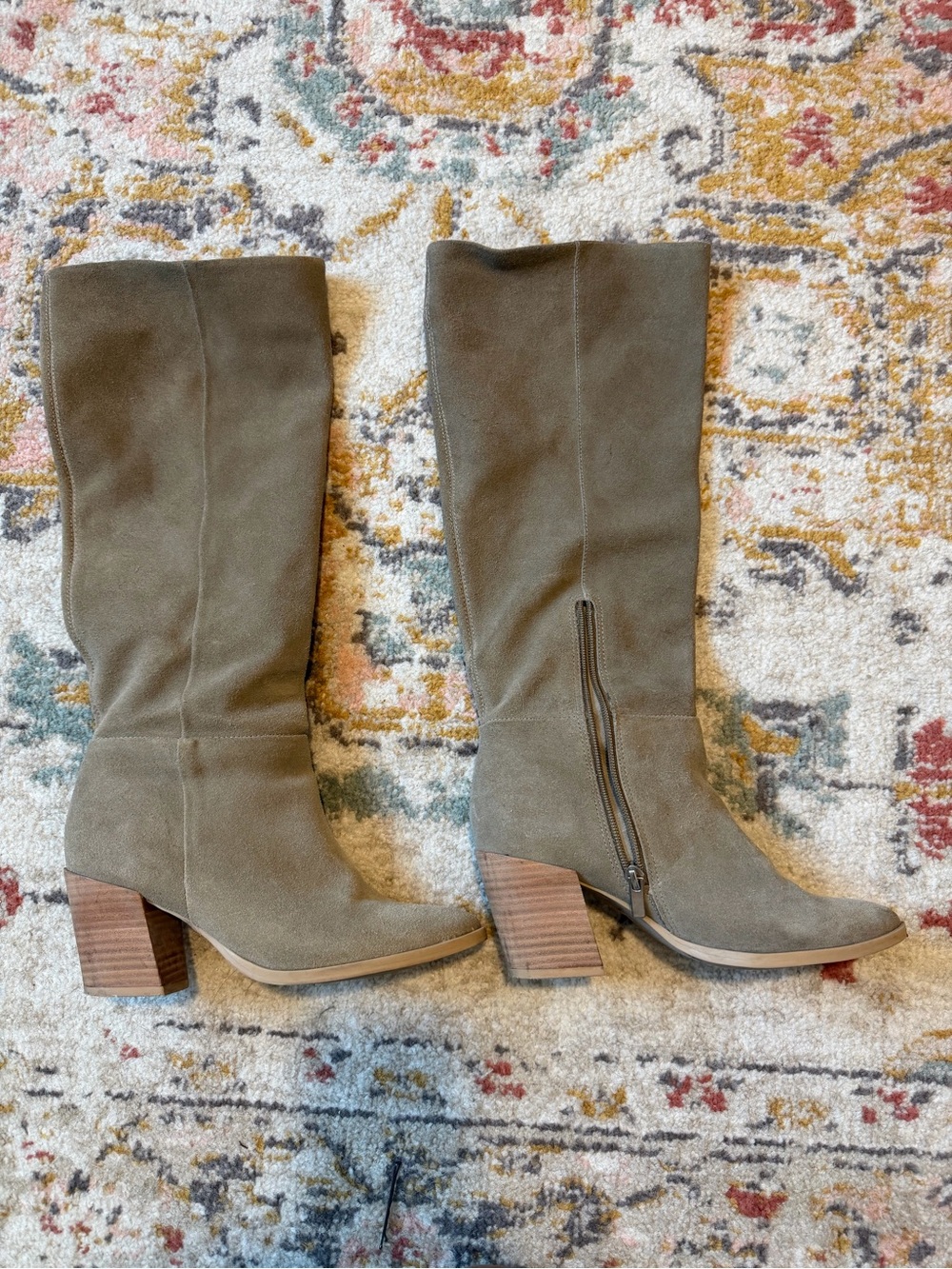 Women’s Knee-High Suede Block Heel Boots in Olive